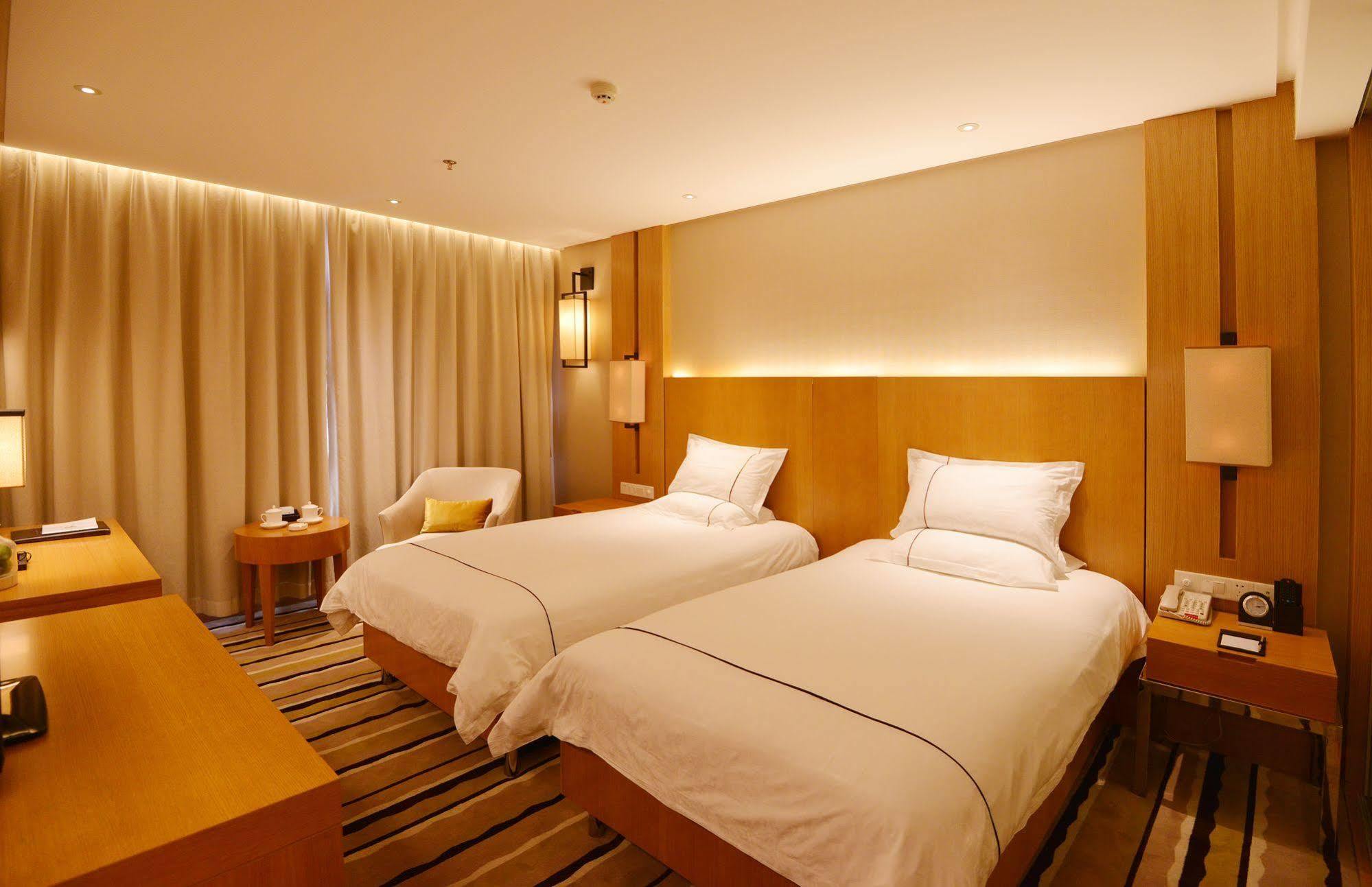Qingdao Wu Sheng Guan Holiday Hotel Εξωτερικό φωτογραφία